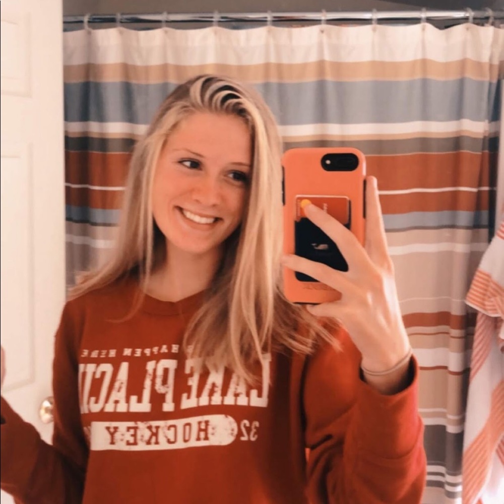 Meet your Posher, Courtney